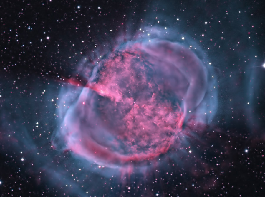 Purple Haze: Skywatcher Snaps Stunning Photo of Dumbbell Nebula